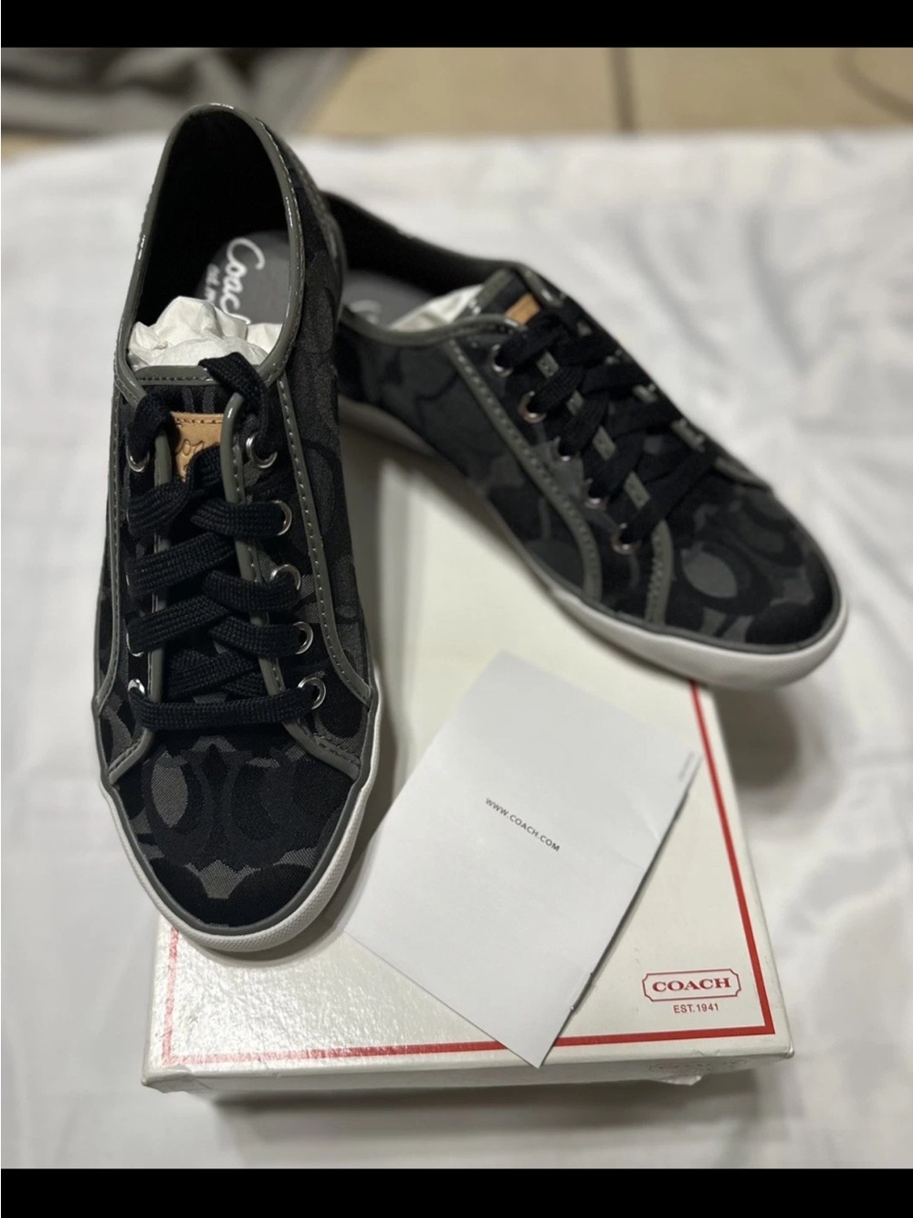 NWT, Coach Dee Sneakers in Signature Canvas, Size 8M, Black/Grey - Picture 6 of 7